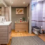 With Hot Tub In Ferienhaus *