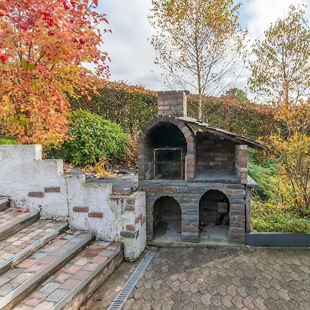 With Garden Terrace And Jacuzzi In Season In Vielsalm