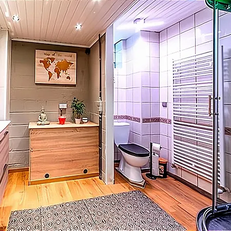 Σπίτι διακοπών With Hot Tub In